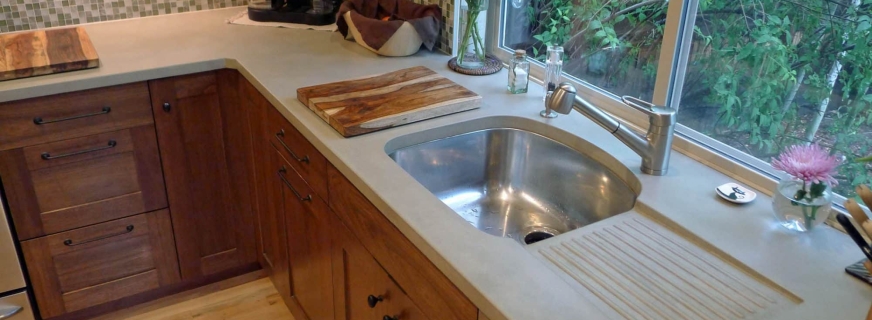 Boulder concrete kitchen counters