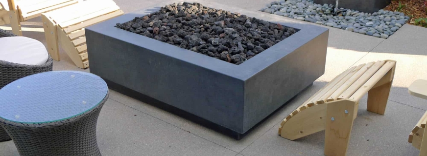 Modern concrete fire pit