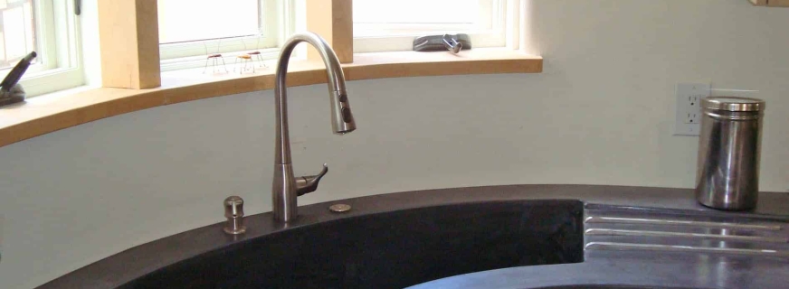 Mapleton Ave, Boulder concrete counters