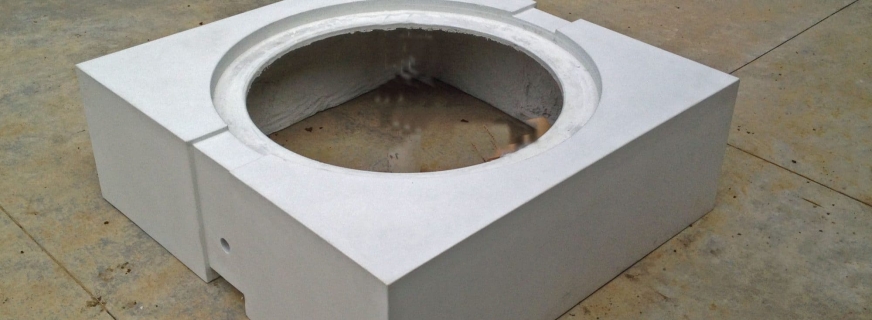 White concrete firepit with reveal