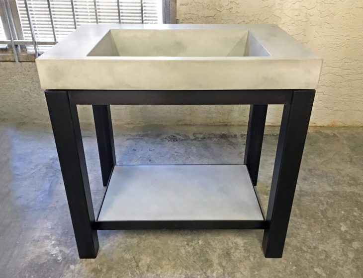 Ramp sink with steel base